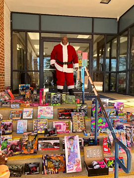 The owner of mgwc foundation Michael Taylor sr
